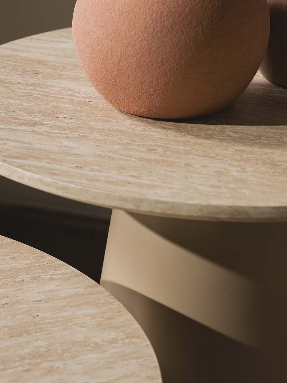 kaori-šoninis staliukas-45cm-travertino imitacija-smėlio-REDAGUOTA-2